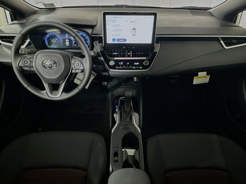 Used 2026 Toyota Corolla SE w/ SE Premium Package FWD image 26