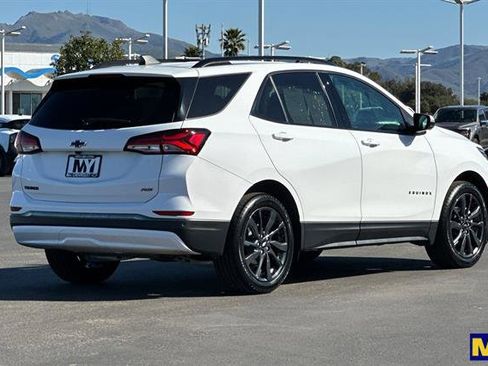 Used 2023 Chevrolet Equinox RS image 4
