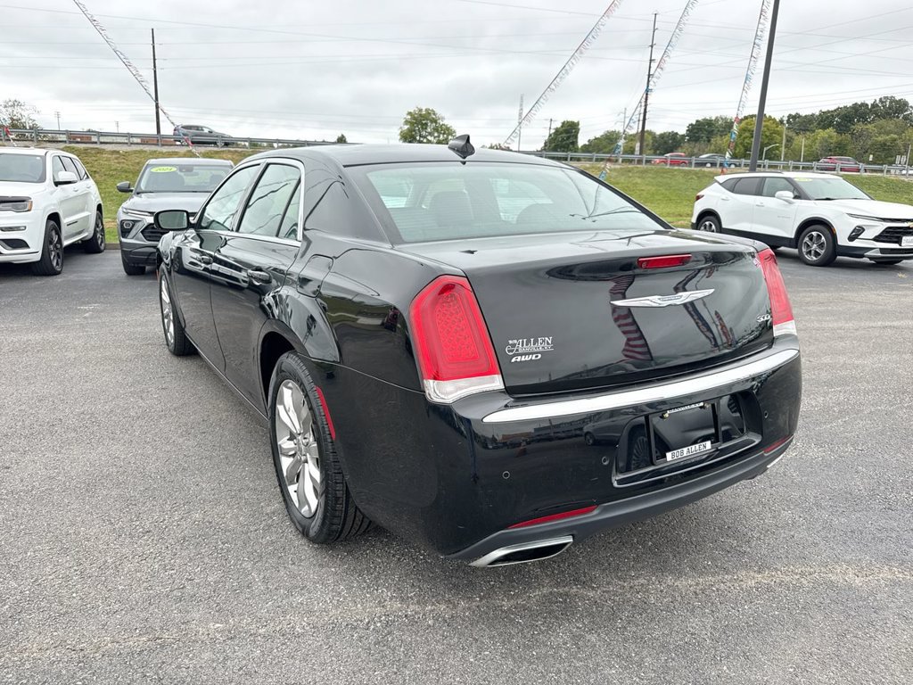 Used 2015 Chrysler 300 Limited w/ 300 Premium Group AWD/4WD image 4