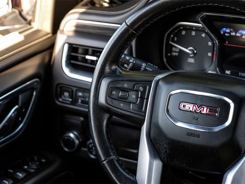 Used 2021 GMC Yukon XL SLT image 13