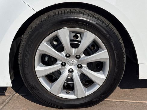 Certified 2025 Toyota Corolla LE image 31