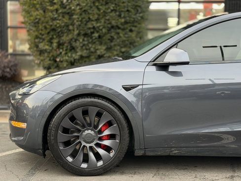 Used 2021 Tesla Model Y Performance image 10