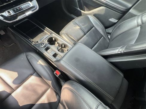 Used 2023 Lincoln Corsair Standard w/ Equipment Group 101A image 28