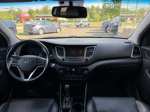 Used 2018 Hyundai Tucson SEL Plus AWD/4WD image 11