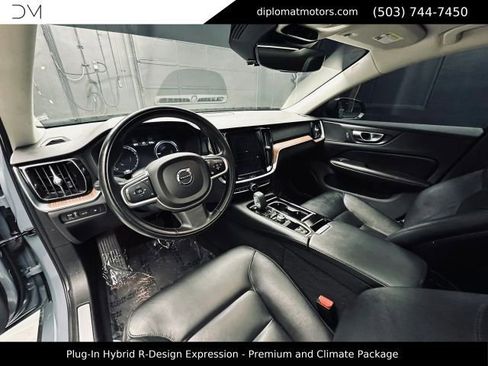 Used 2022 Volvo S60 T8 R-Design Expression w/ Premium Package AWD/4WD image 17