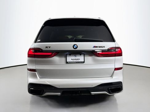 Used 2021 BMW X7 M50i image 7