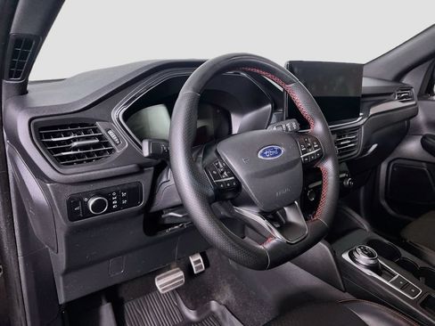 Used 2024 Ford Escape ST-Line w/ Tech Pack #1 AWD/4WD image 11