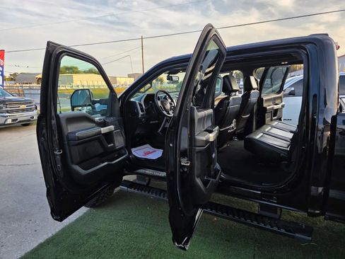 Used 2021 Ford F350 Lariat image 7