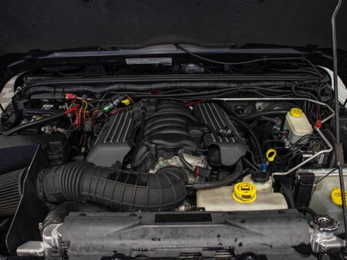 Used 2012 Jeep Wrangler Unlimited Rubicon image 10