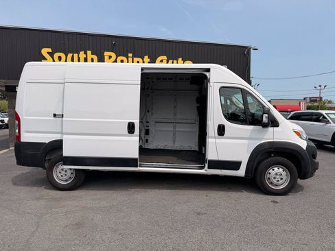 Used 2023 RAM ProMaster 2500 FWD image 9