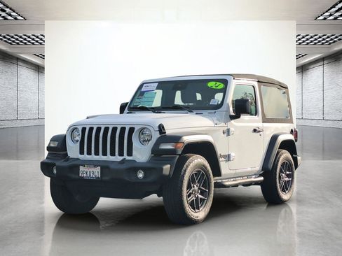 Used 2024 Jeep Wrangler Sport AWD/4WD image 10