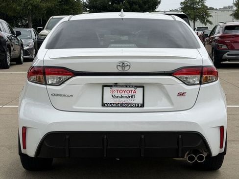 Used 2026 Toyota Corolla SE FWD image 5