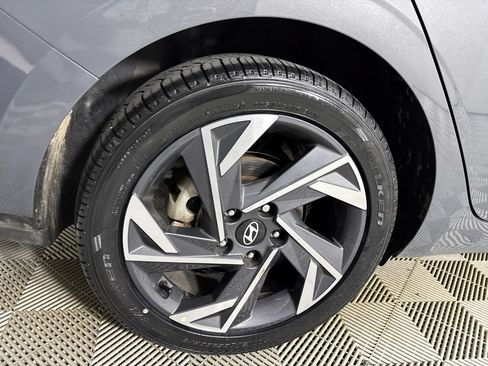 Used 2025 Hyundai Elantra Sport FWD image 32
