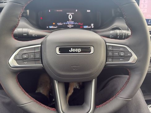 New 2026 Jeep Compass Trailhawk w/ Sun, Sound & Navigation Group AWD/4WD image 11
