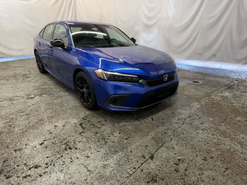 Used 2023 Honda Civic Sport image 1