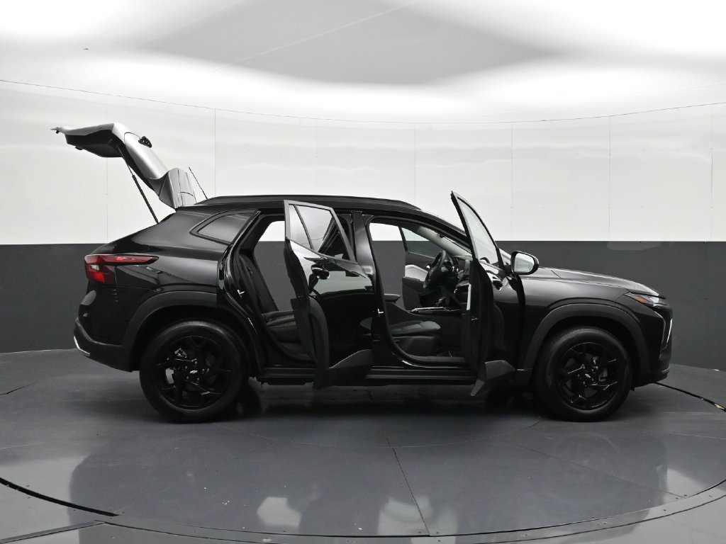 Certified 2026 Chevrolet Trax LT FWD image 39