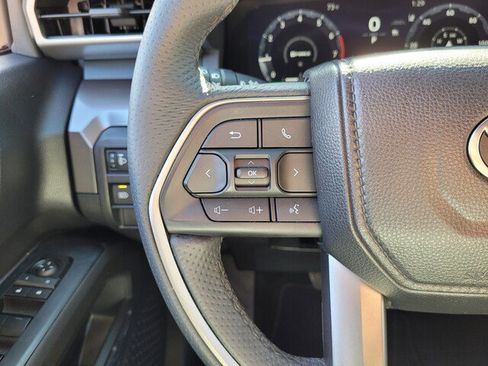 Certified 2025 Toyota Tacoma TRD Off-Road image 21