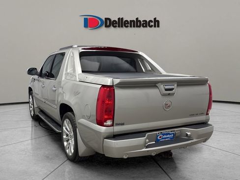 Used 2009 Cadillac Escalade EXT Base image 3