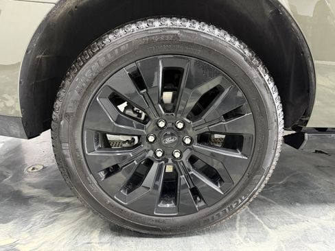 Used 2025 Ford Expedition Platinum w/ Stealth Appearance Package AWD/4WD image 31