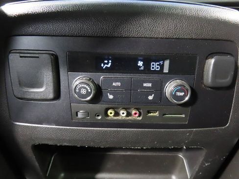 Used 2015 Chevrolet Suburban LTZ AWD/4WD image 34