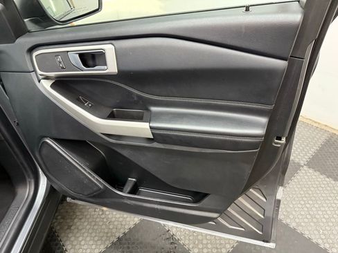 Certified 2022 Ford Explorer XLT w/ Equipment Group 202A image 47