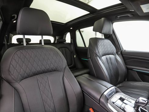Used 2023 BMW X5 M50i w/ Executive Package AWD/4WD image 32