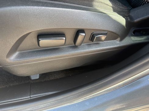 Used 2017 Chevrolet Equinox LS FWD image 21
