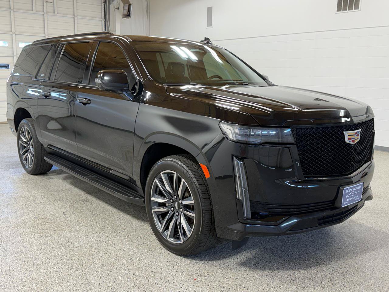 Used 2023 Cadillac Escalade ESV Sport AWD/4WD image 6