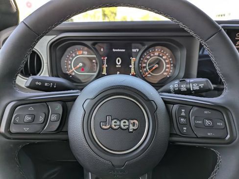 Certified 2026 Jeep Wrangler Unlimited Sport AWD/4WD image 17