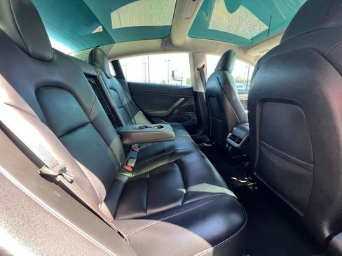 Used 2020 Tesla Model 3 Long Range image 25