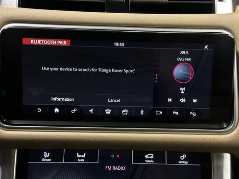 Used 2019 Land Rover Range Rover Sport HSE AWD/4WD image 33