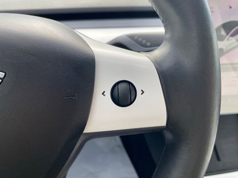Used 2019 Tesla Model 3 image 38