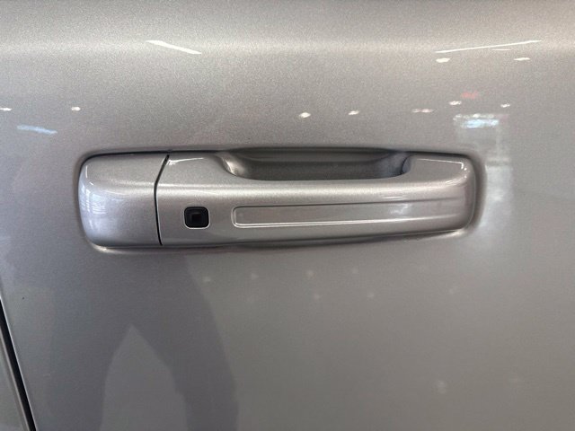 Used 2023 RAM 1500 Laramie AWD/4WD image 25