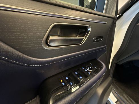 New 2026 INFINITI QX80 4WD image 13