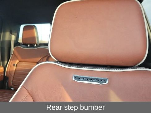 Used 2025 GMC Sierra 2500 Denali Ultimate image 12