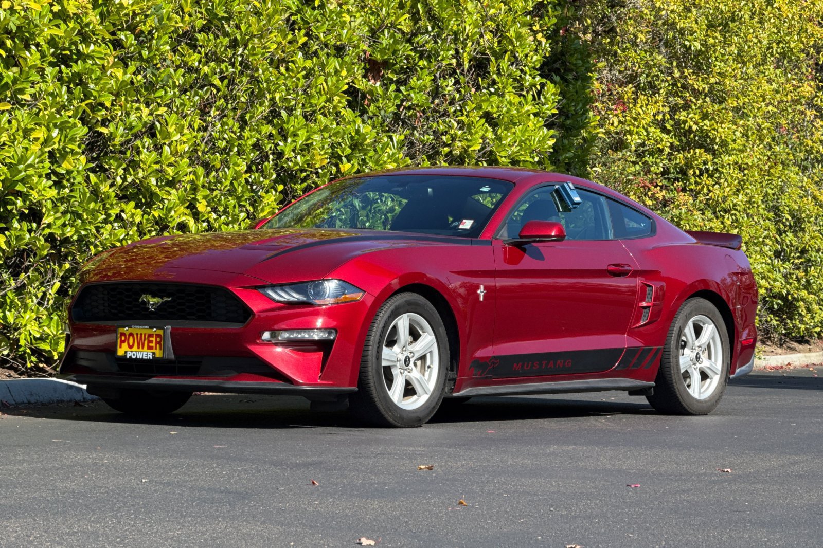 Used 2018 Ford Mustang Coupe RWD image 8