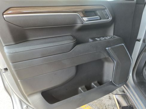 Used 2023 Chevrolet Silverado 1500 LT AWD/4WD image 18