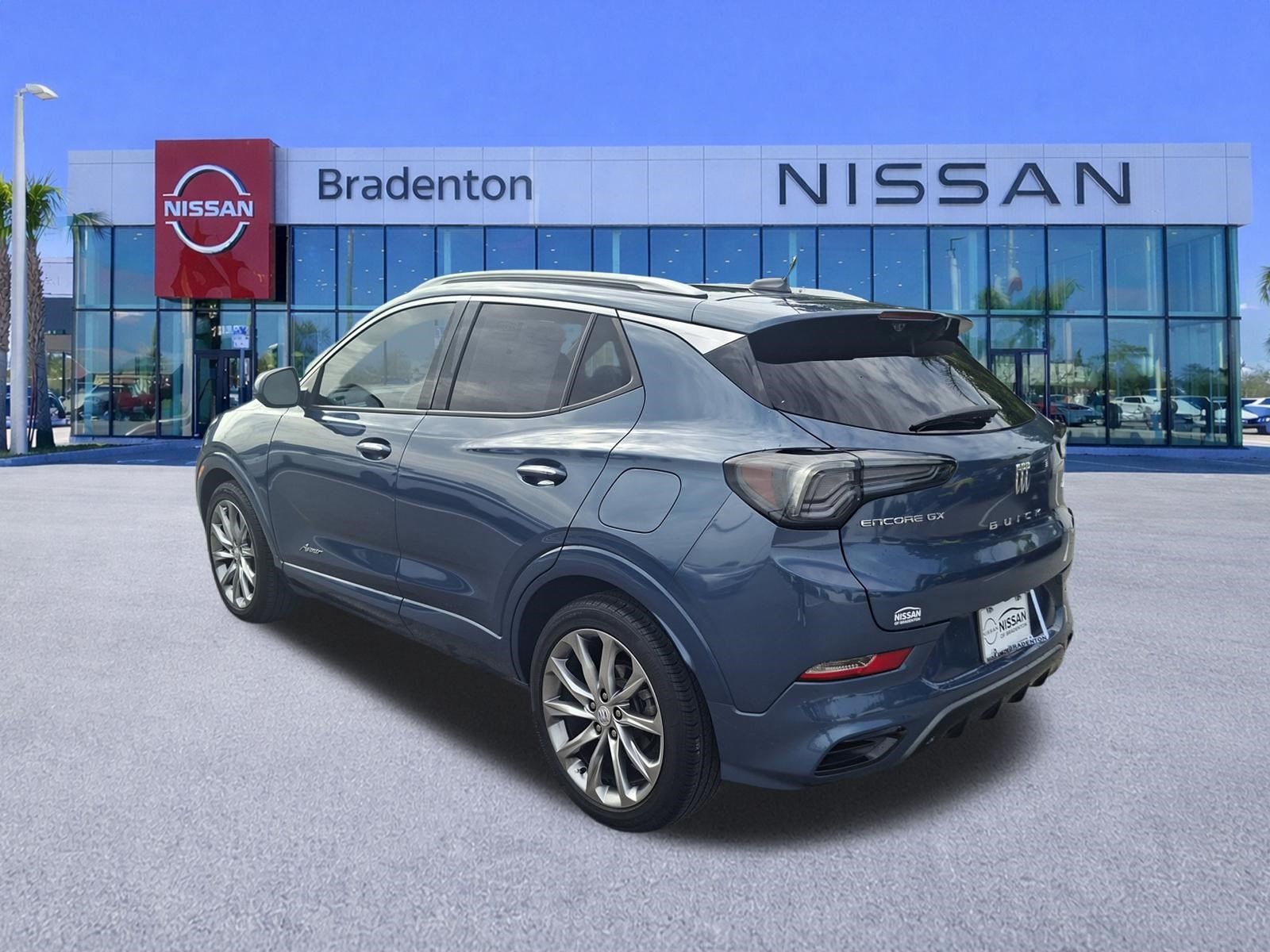Used 2024 Buick Encore GX Avenir w/ Avenir Technology Package FWD image 7