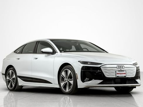 Used 2025 Audi A6 e-tron Premium RWD image 7