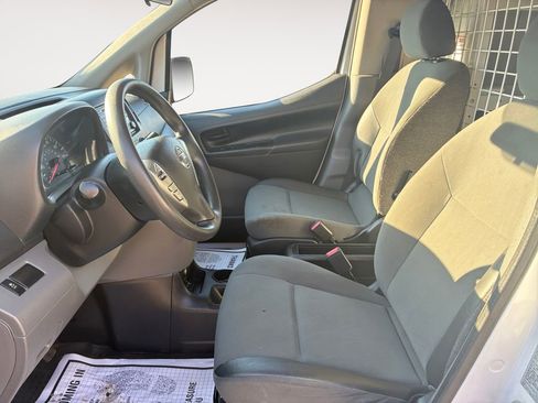 Used 2018 Nissan NV200 S w/ Back Door Glass Package image 9