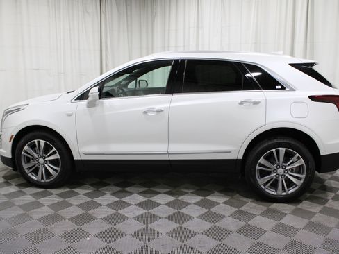 New 2025 Cadillac XT5 Premium Luxury image 40