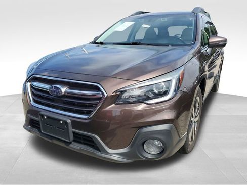 Used 2019 Subaru Outback 2.5i Limited AWD/4WD image 2