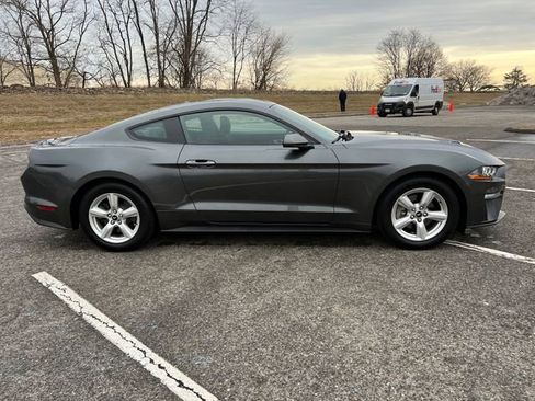 Used 2019 Ford Mustang Coupe image 12