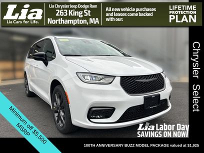 New 2026 Chrysler Pacifica Select