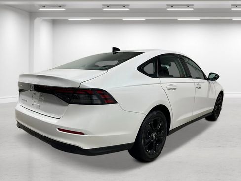 New 2025 Honda Accord SE image 6