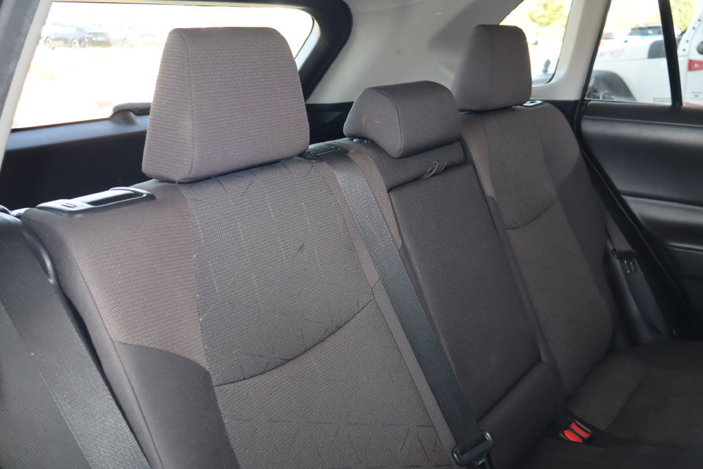 Used 2020 Toyota RAV4 XLE FWD image 39