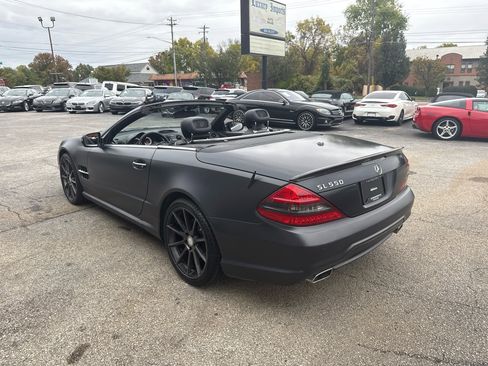Used 2011 Mercedes-Benz SL 550 image 8