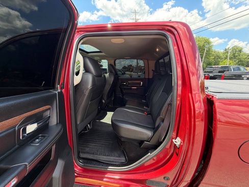 Used 2015 RAM 1500 Laramie AWD/4WD image 5