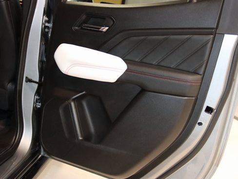 Used 2023 GMC Canyon AT4X image 72