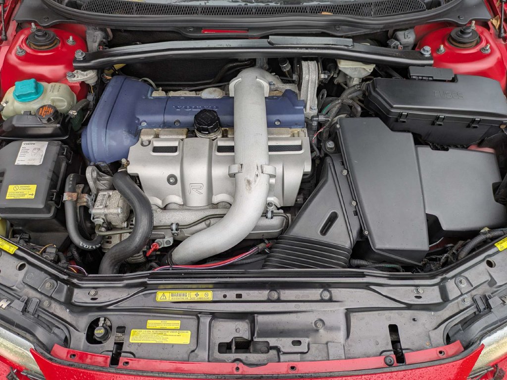 Used 2004 Volvo S60 R AWD/4WD image 9